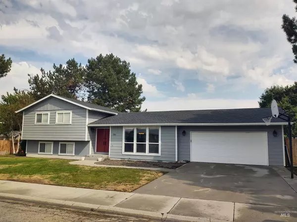 720 E 5th Street, Emmett, ID 83617