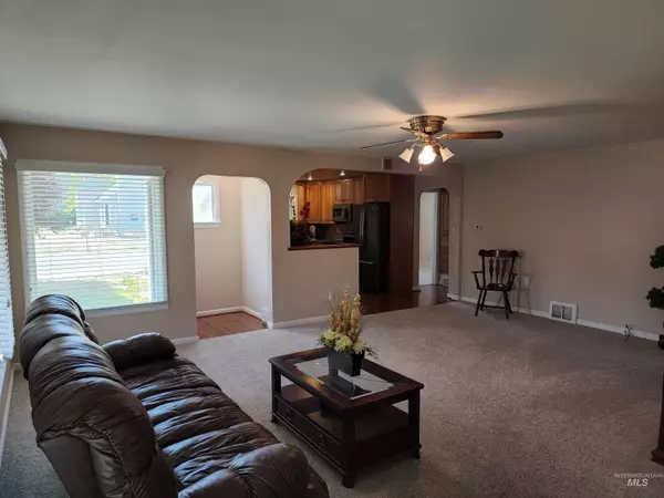 Twin Falls, ID 83301,840 Washington St S