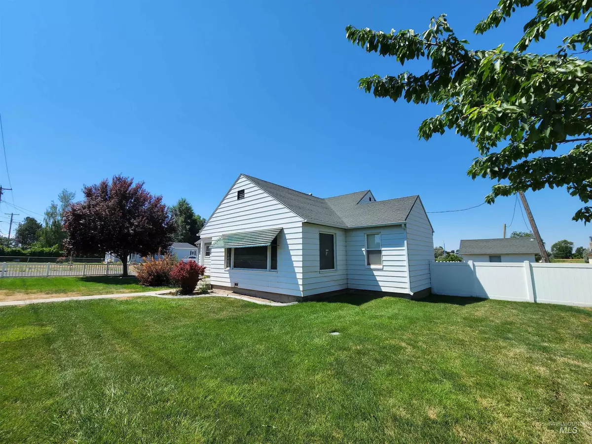 Twin Falls, ID 83301,840 Washington St S