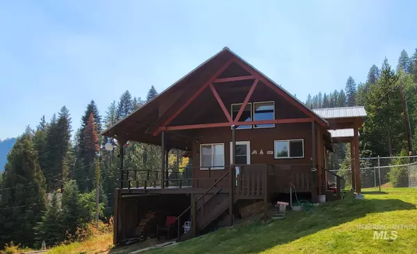 4 King Hill Lane, Smiths Ferry, ID 83611