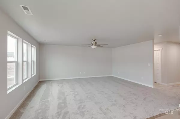 Meridian, ID 83646-0000,5048 W Lesina St