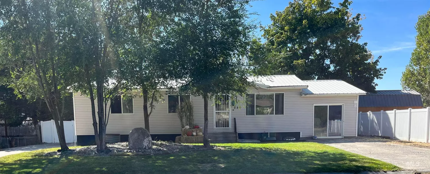 531 Calico St, Hansen, ID 83334