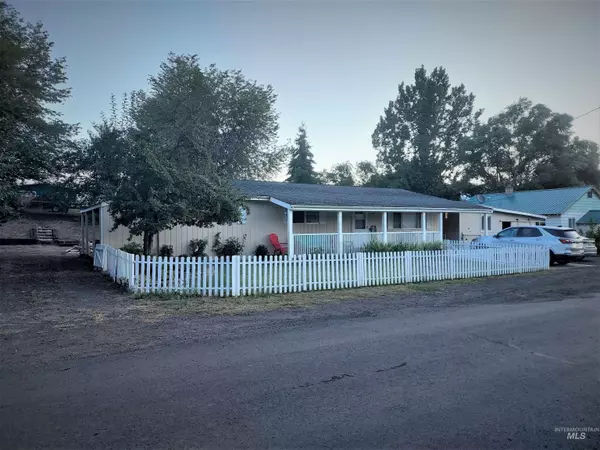 908 13th Street, Kamiah, ID 83536