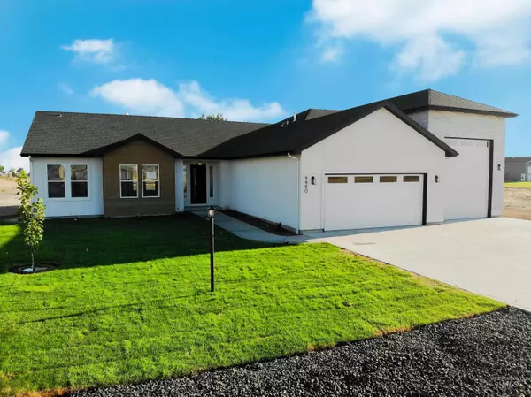 4460 NW Purple Sage Circle, Mountain Home, ID 83647