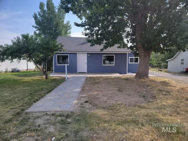 305 W Avenue F, Jerome, ID 83338-3018