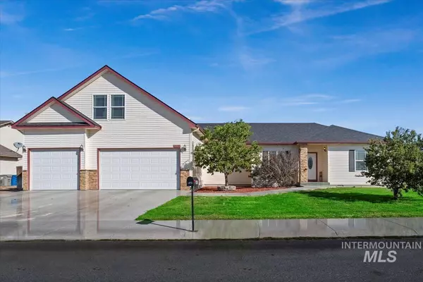 1642 NE Bedrock, Mountain Home, ID 83647