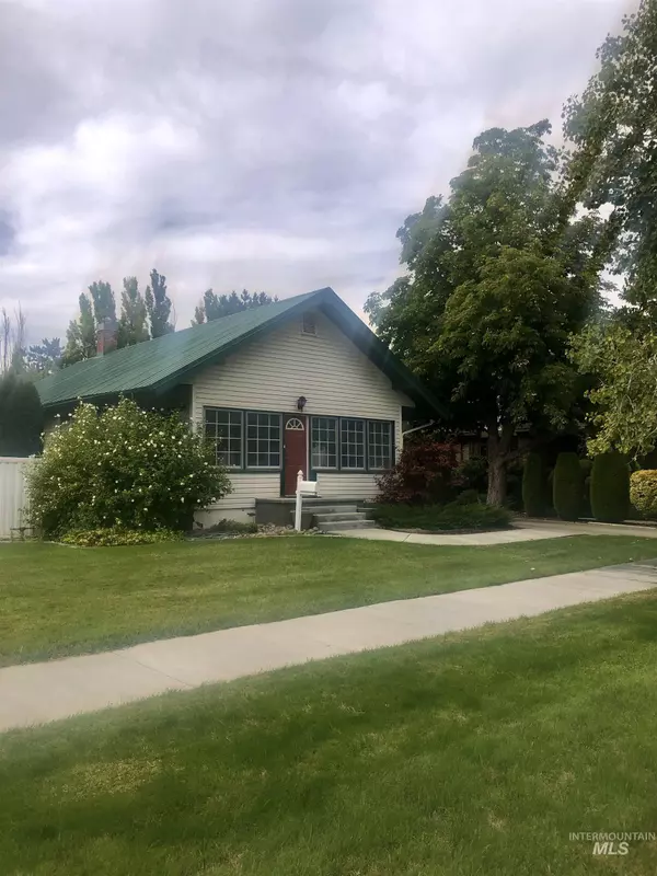 1426 Burton Avenue, Burley, ID 83318