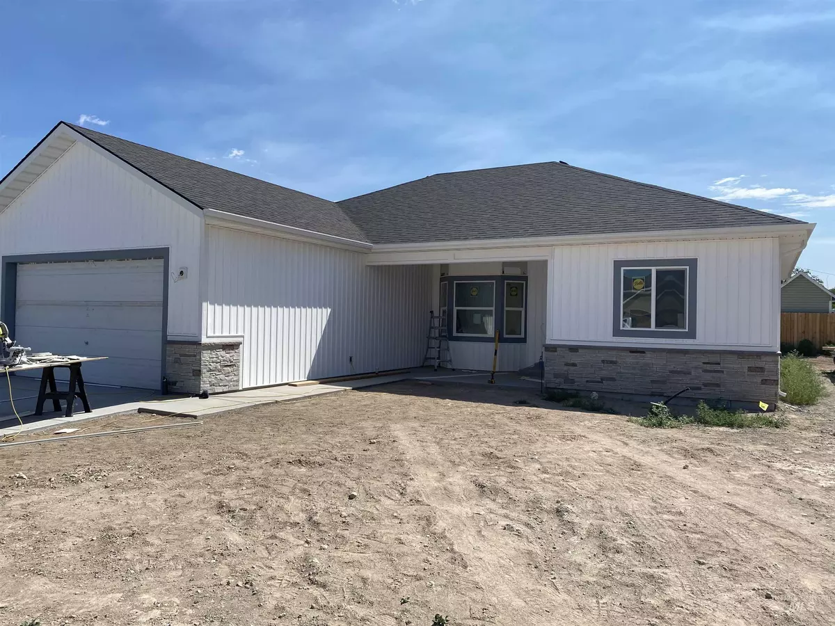 Buhl, ID 83316,1100 Meadow Lake Loop