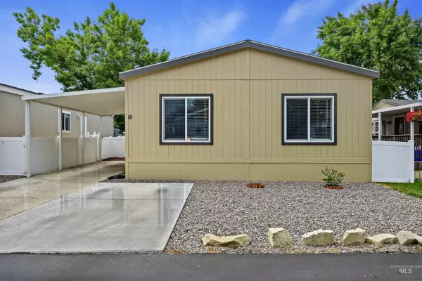 Boise, ID 83705,2401 S Owyhee Trlr 16