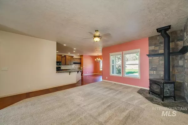 Nampa, ID 83686,216 E Chavel Dr