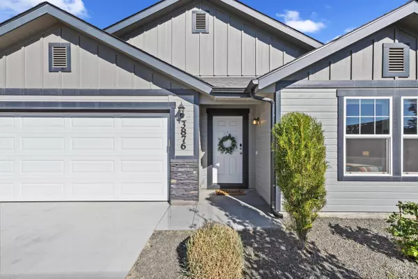 3876 E Rock Falls, Nampa, ID 83686