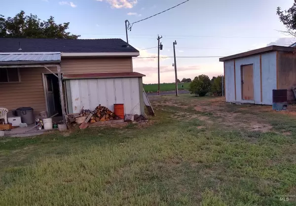 Twin Falls, ID 83301,944 South Park Ave W