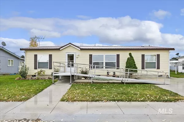 227 W Avenue J, Jerome, ID 83338