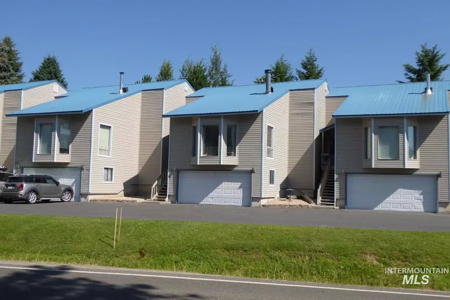 508 Lake Cascade Parkway, Cascade, ID 83611