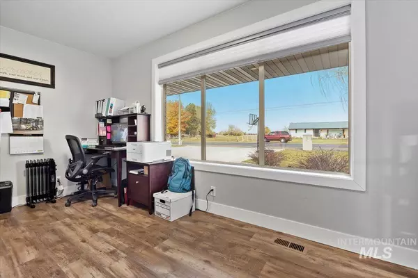 Rupert, ID 83350-0000,69 W 100 N