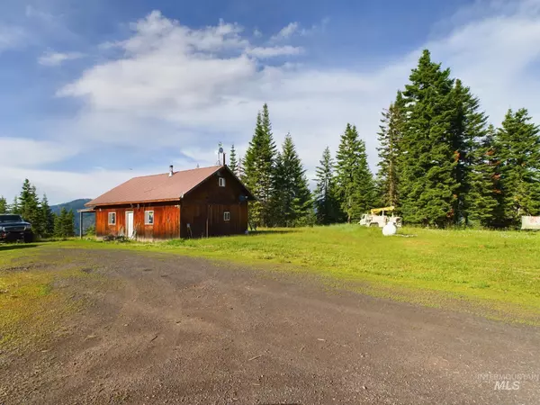 181 Tinker Creek Lane, Kooskia, ID 83539