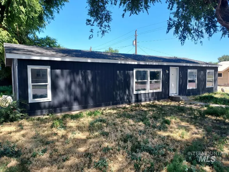 546 W D Street, Vale, OR 97918