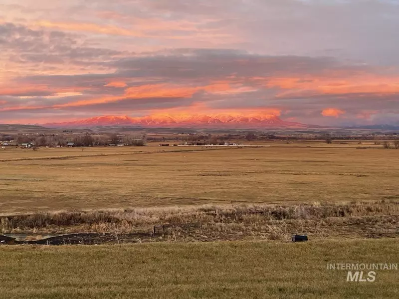 6610 Brill Road, New Plymouth, ID 83655-5404