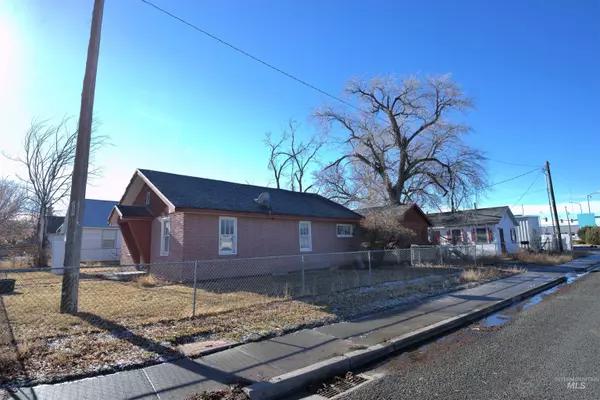 Twin Falls, ID 83301,102 Sidney St