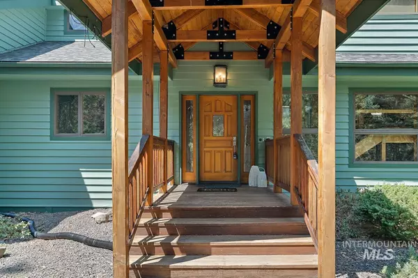 Cascade, ID 83611,1713 Pine Lakes Ranch Drive