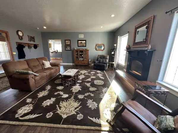 Hammett, ID 83627,9920 Highway 78