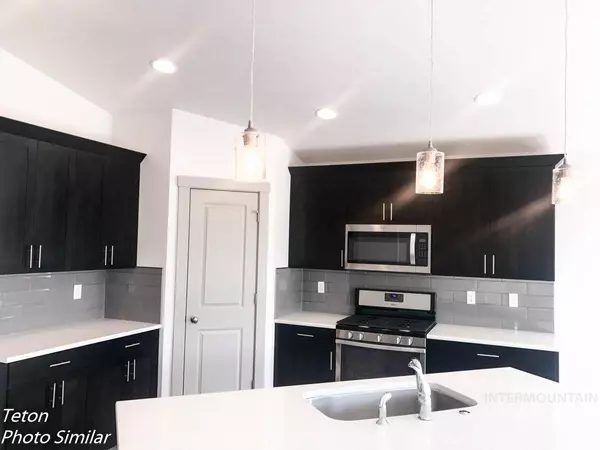 Parma, ID 83660,1204 Mahogany St