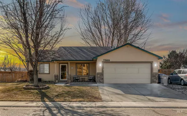 7269 E Nottingham Ln, Nampa, ID 83687