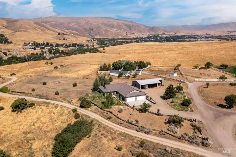 16 Branch Road, Horseshoe Bend, ID 83629