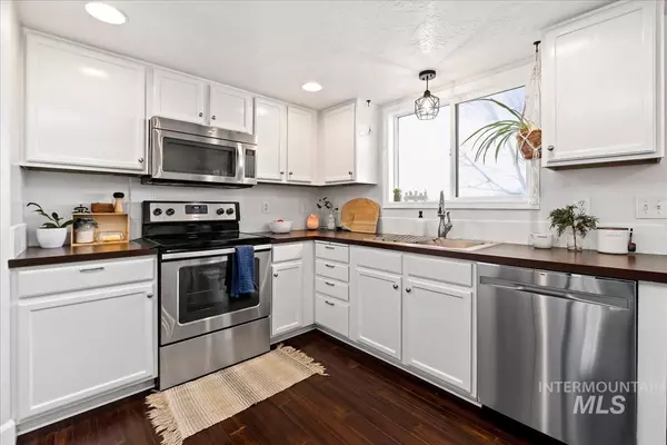 297 N N Campbell Ave Middleton, ID 83644