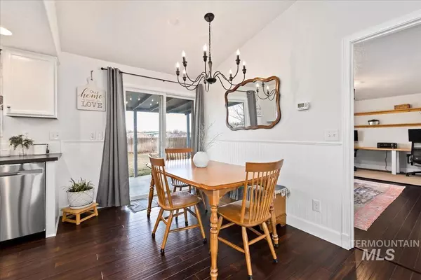 297 N N Campbell Ave Middleton, ID 83644