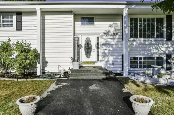 Nampa, ID 83686,3819 Sunny Ridge Road
