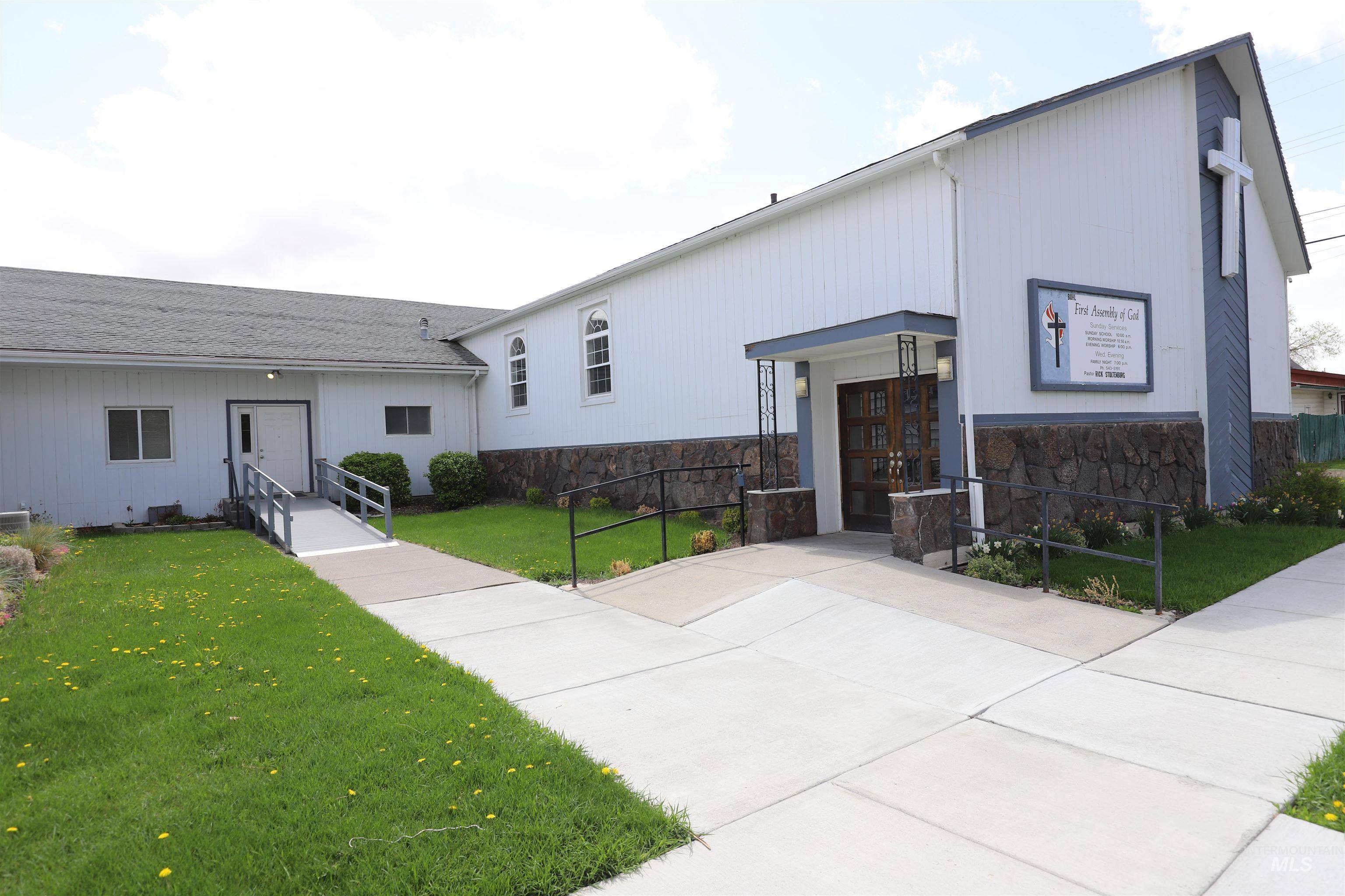 Buhl, ID 83316,703 Locust Street