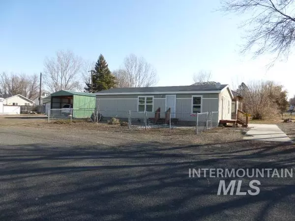 211 Bruneau Street, Hagerman, ID 83332