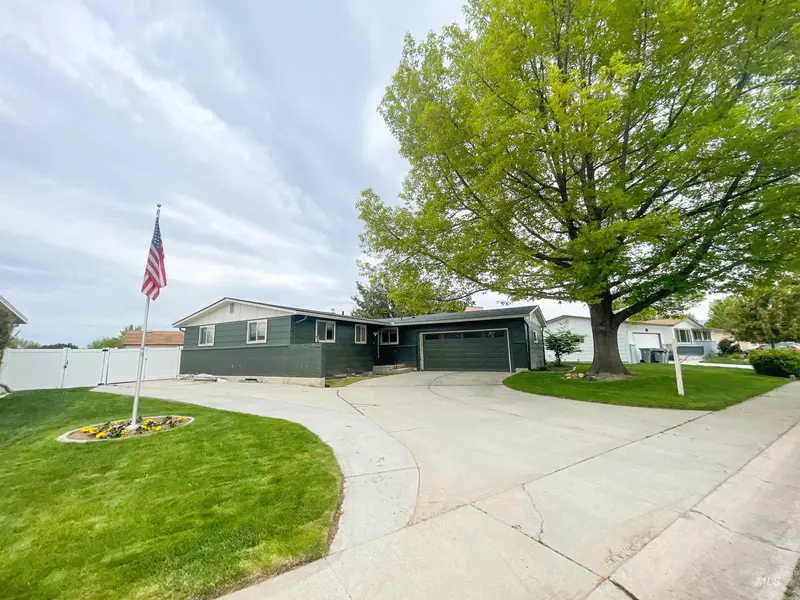 8420 W Golse Dr, Boise, ID 83704