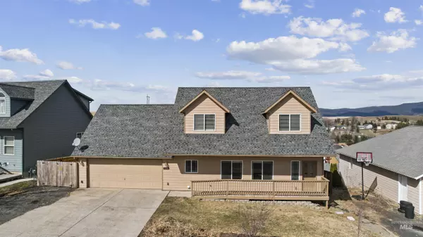 348 Pintail Ln, Moscow, ID 83843