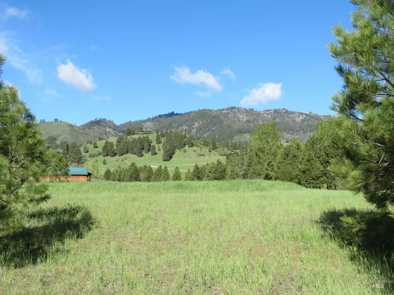 91 Crosstimber Loop, Garden Valley, ID 83622