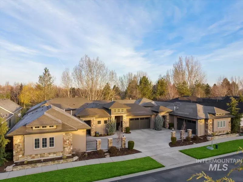 5823 N Duxbury Pier Ln, Garden City, ID 83714