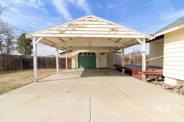 New Plymouth, ID 83655,325 E Idaho St