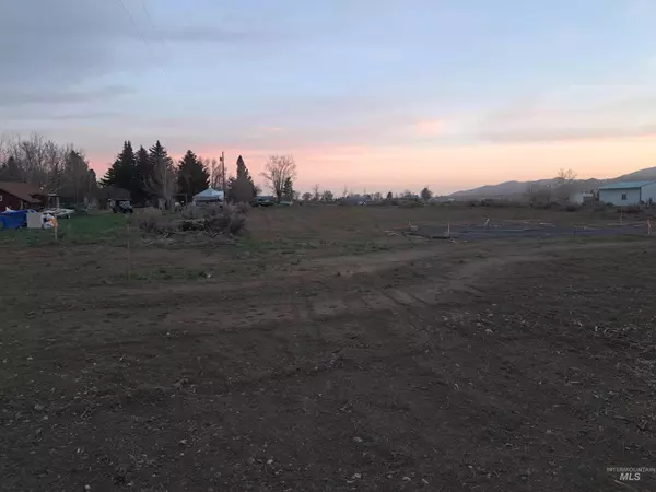 Moore, ID 83255,3370 W 3175 N