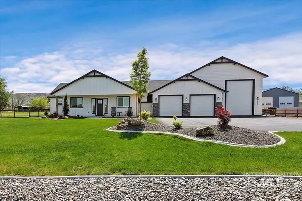 2450 Red Tail Rd, Emmett, ID 83617