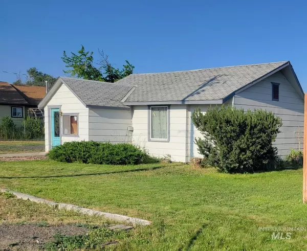 1006 Adell Avenue S St, Filer, ID 83328