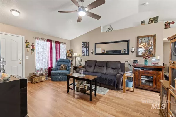 Nampa, ID 83686,1725 S Aspen Grove