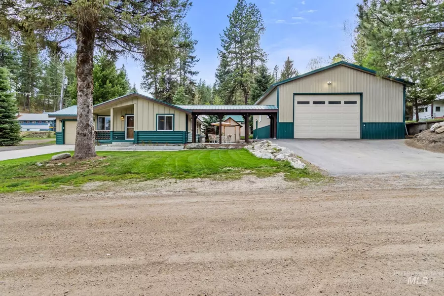 307 S Idaho, Cascade, ID 83611