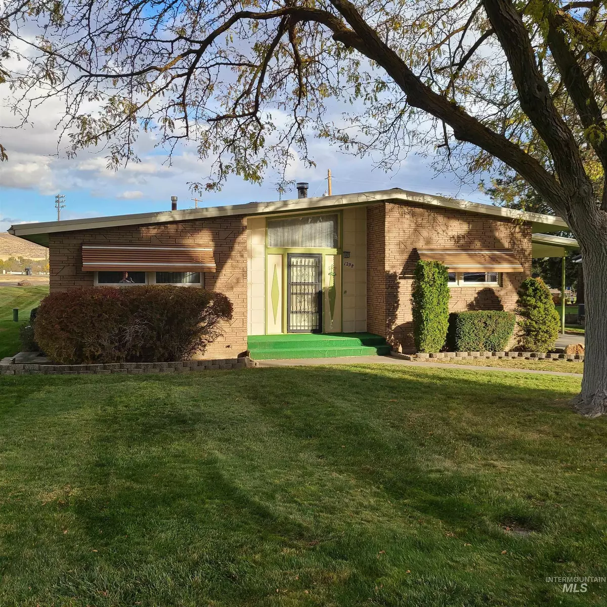 Weiser, ID 83672,1298 E 2nd