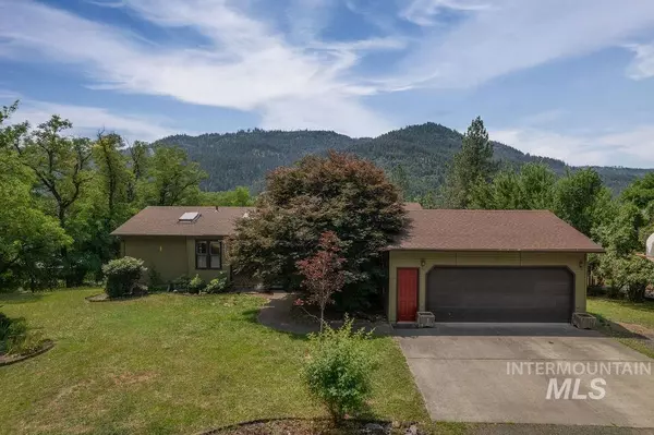 320 Dunlap Rd, Orofino, ID 83544-9024