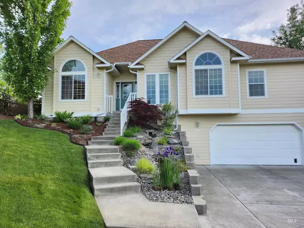 2247 E 6th, Moscow, ID 83843