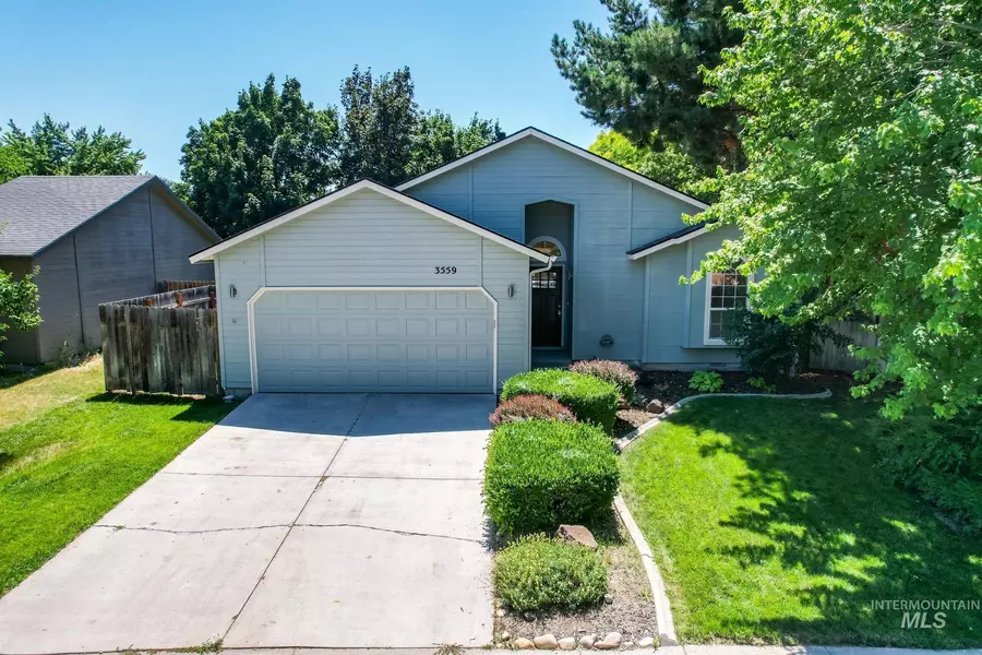 3559 E Muleskinner Dr, Boise, ID 83716