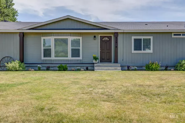 22990 Huckleberry Ln, Middleton, ID 83644