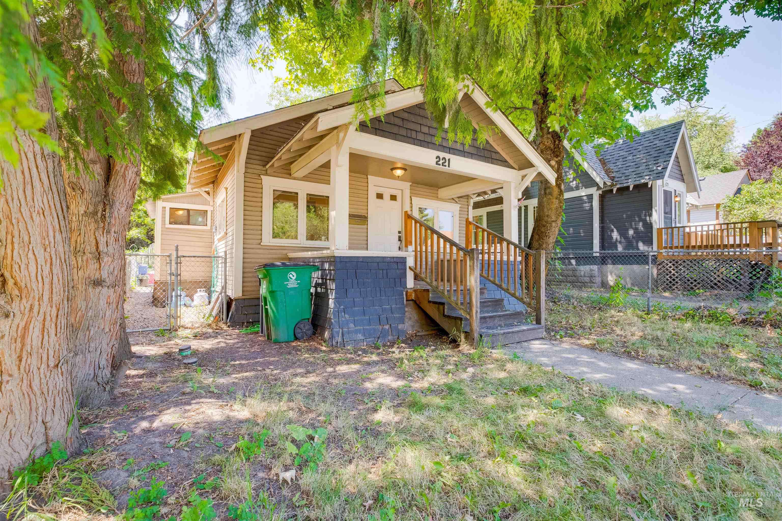 Moscow, ID 83843,221 N Asbury St