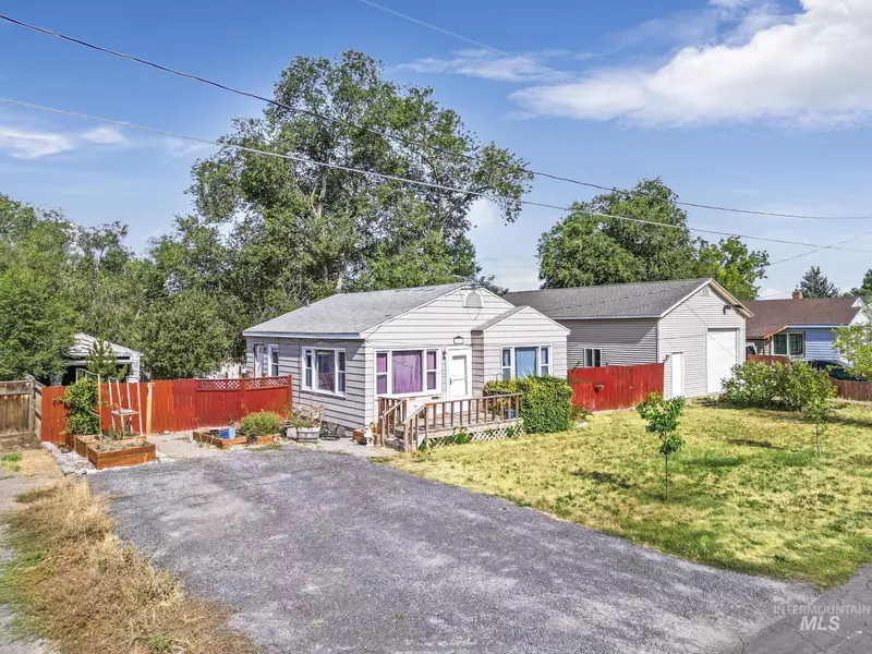 533 Quincy St, Twin Falls, ID 83301-3912